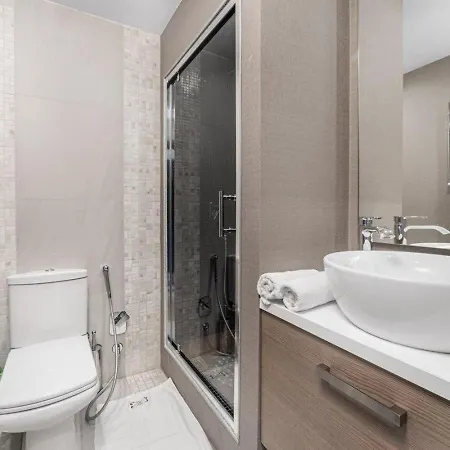 2-bedrooms Downtown Apartment